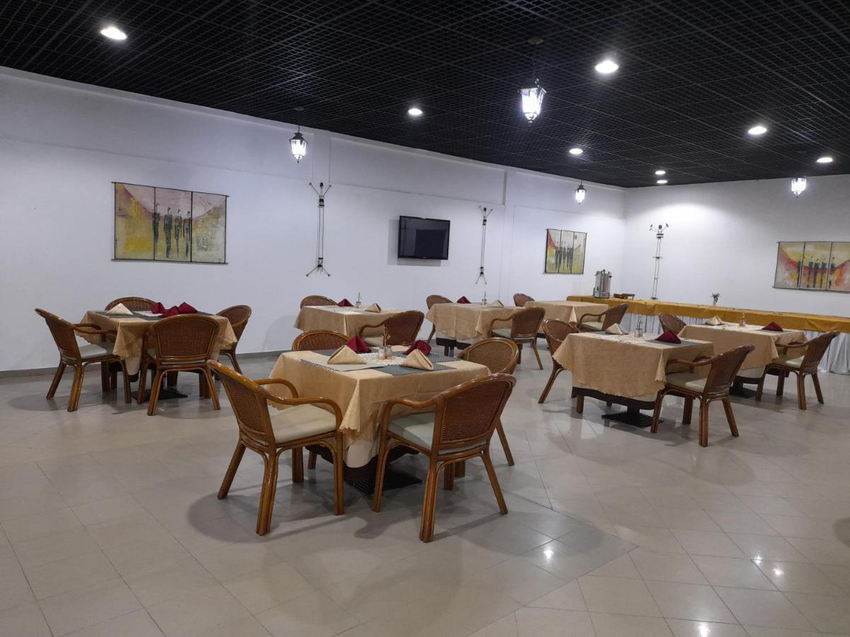 Lungi Airport Hotels Tulun Екстериор снимка