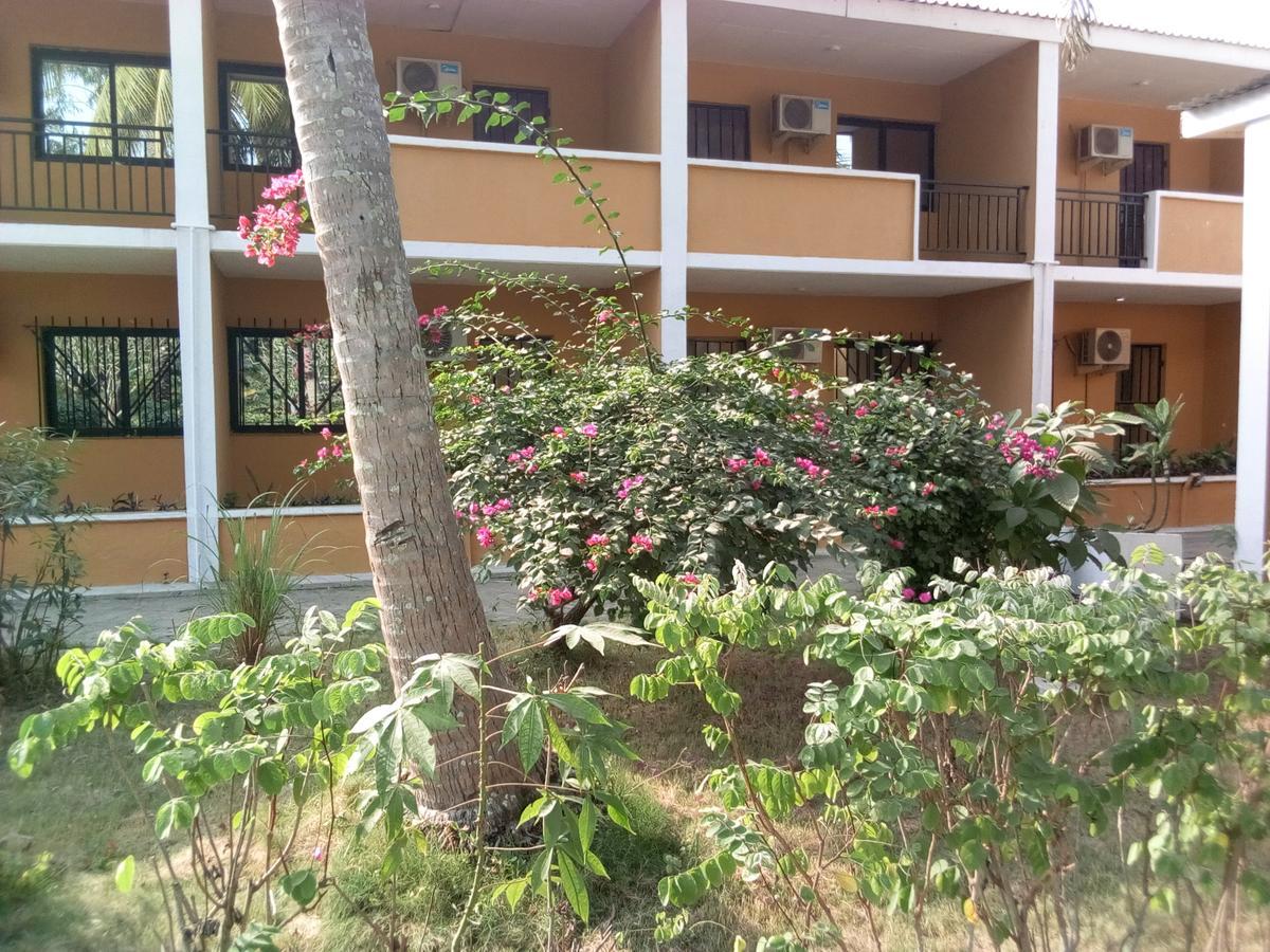 Lungi Airport Hotels Tulun Екстериор снимка