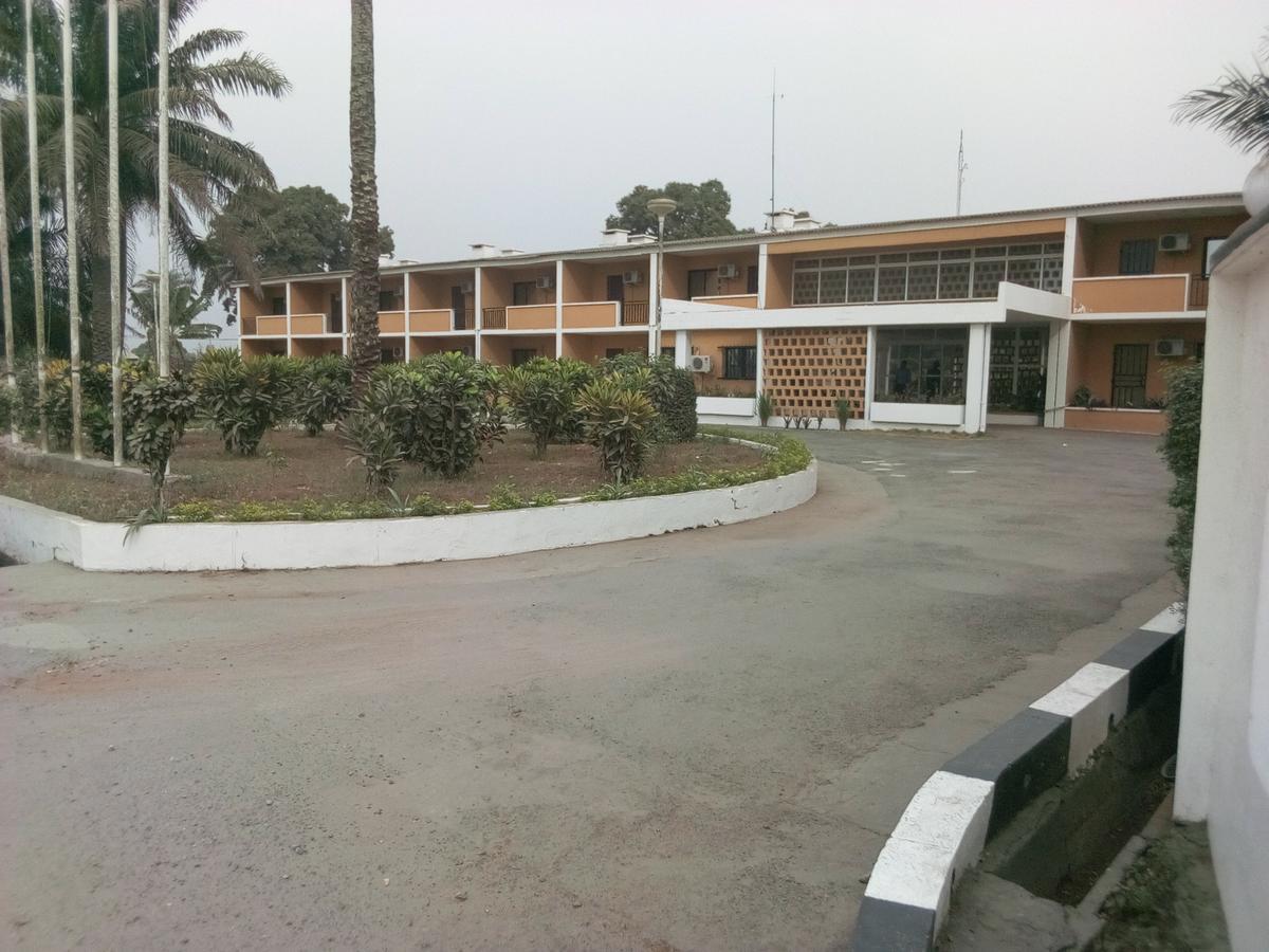 Lungi Airport Hotels Tulun Екстериор снимка